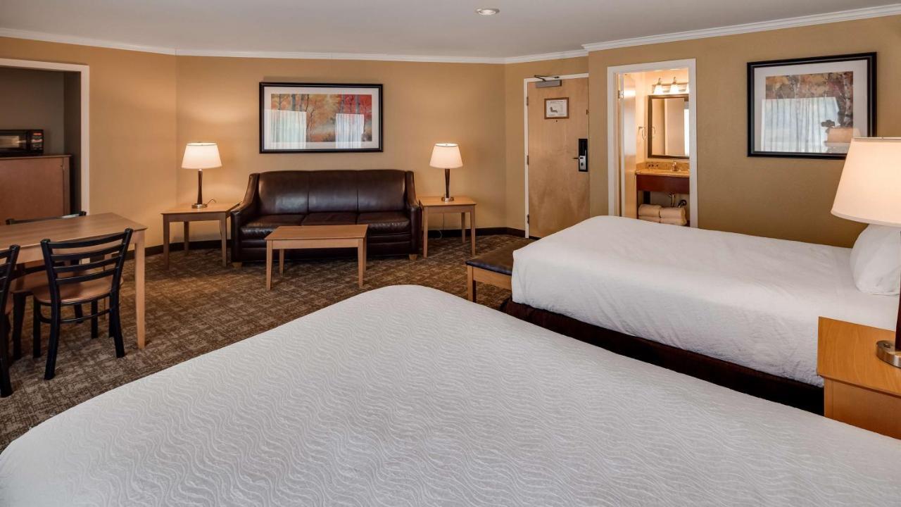 Best Western Plus Windjammer Inn & Conference Center Burlington Eksteriør billede