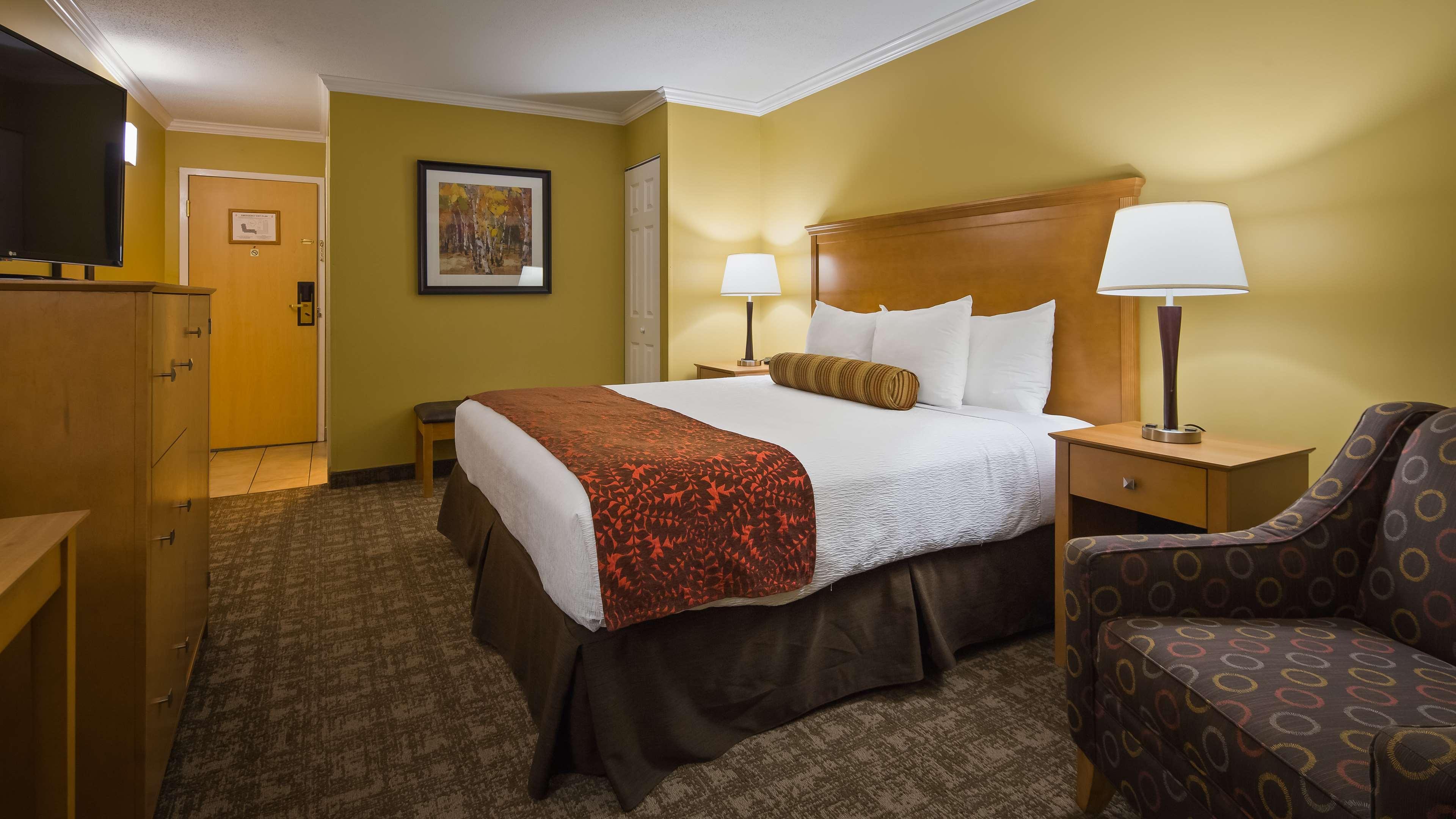 Best Western Plus Windjammer Inn & Conference Center Burlington Eksteriør billede