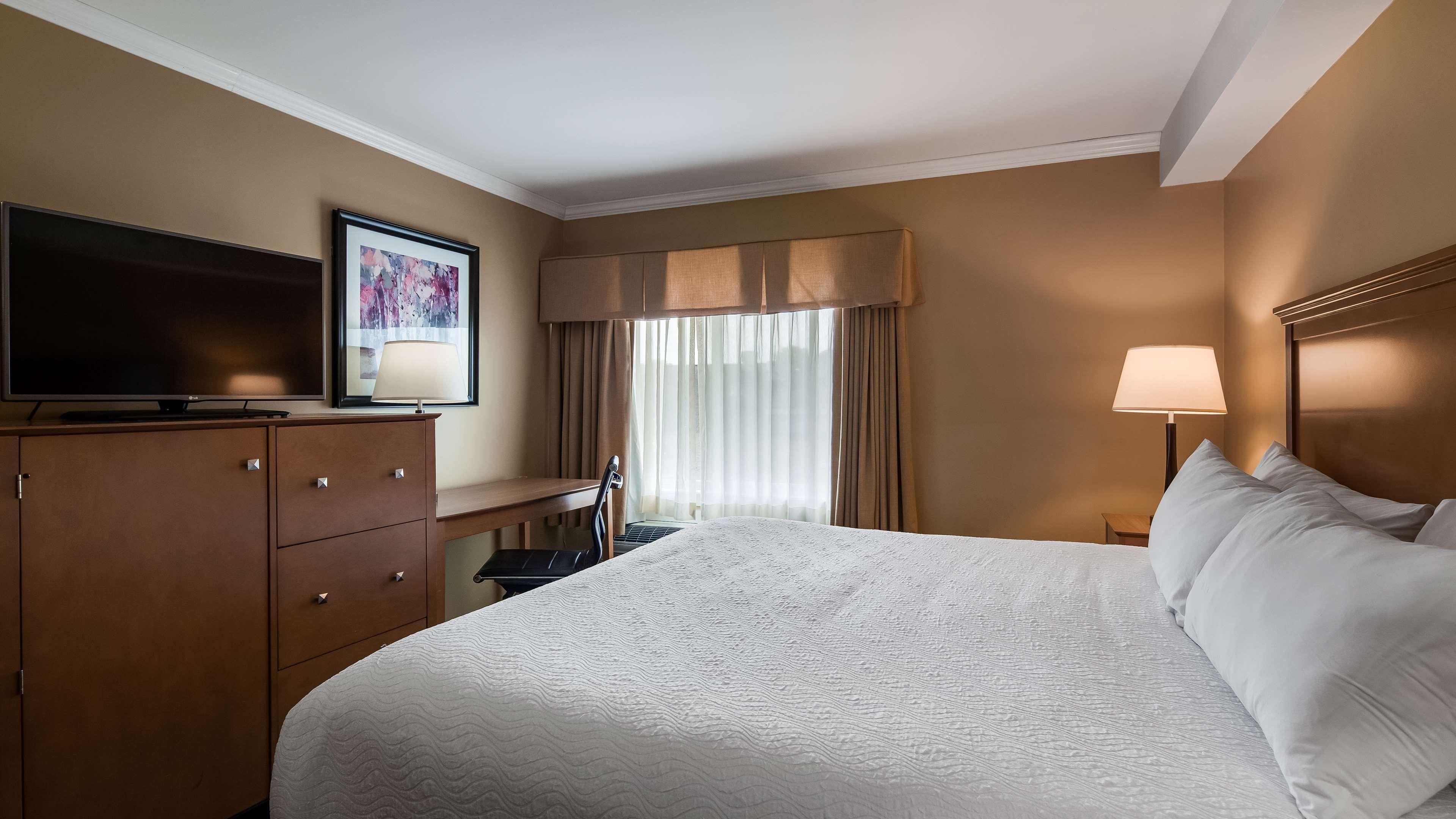 Best Western Plus Windjammer Inn & Conference Center Burlington Eksteriør billede