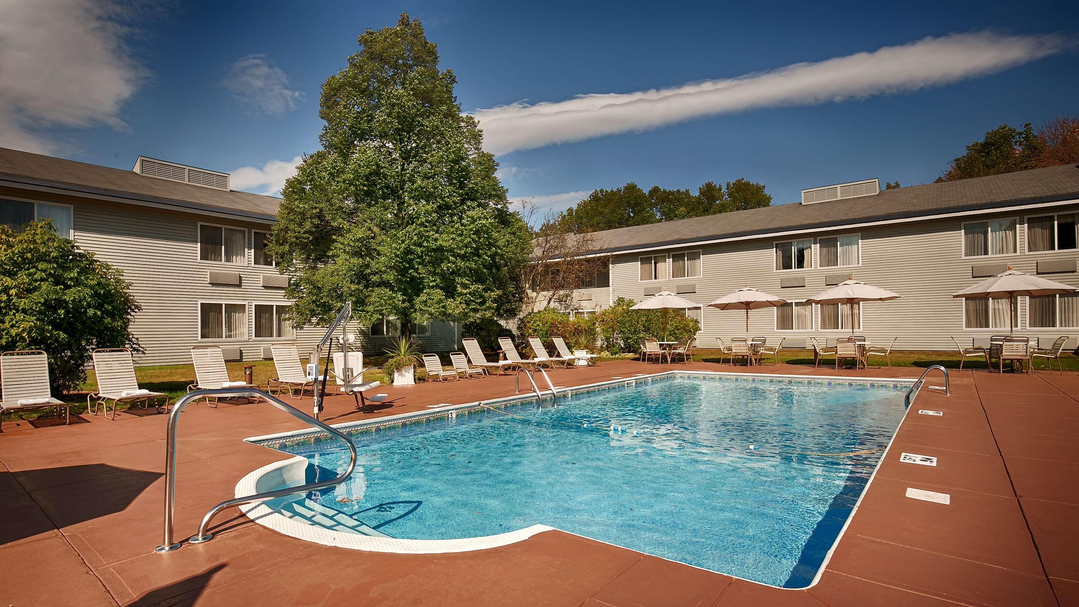 Best Western Plus Windjammer Inn & Conference Center Burlington Eksteriør billede
