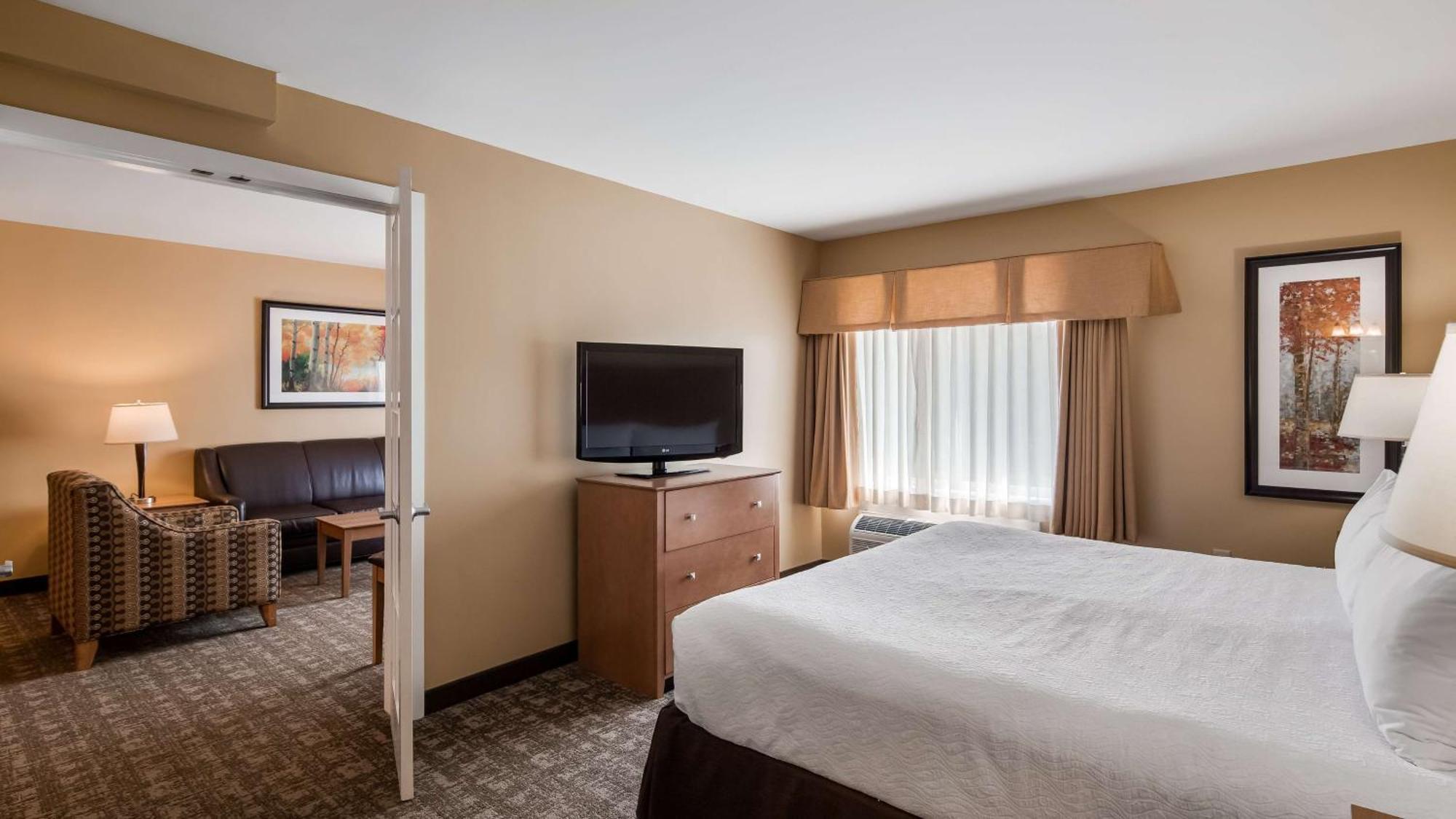 Best Western Plus Windjammer Inn & Conference Center Burlington Eksteriør billede