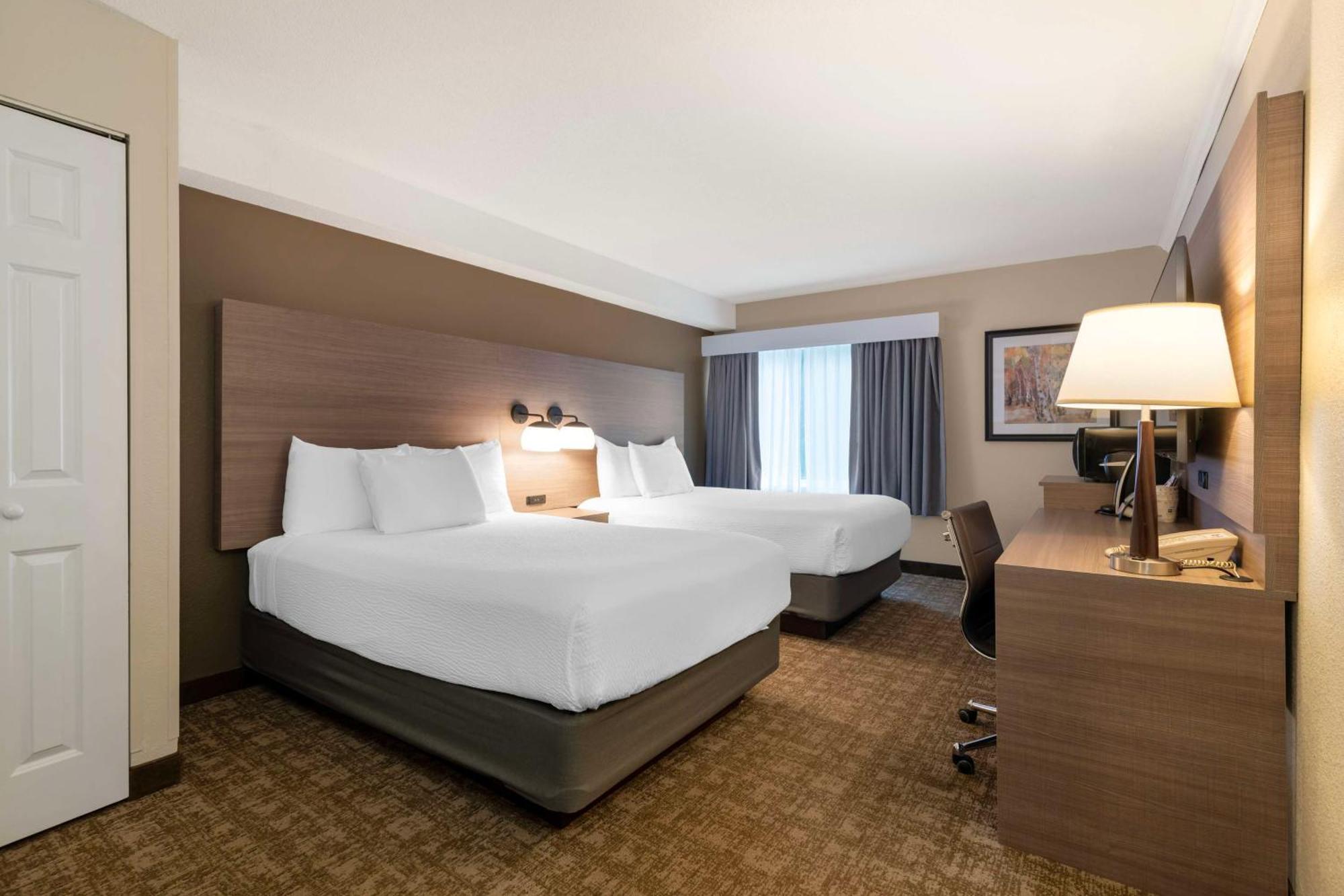Best Western Plus Windjammer Inn & Conference Center Burlington Eksteriør billede