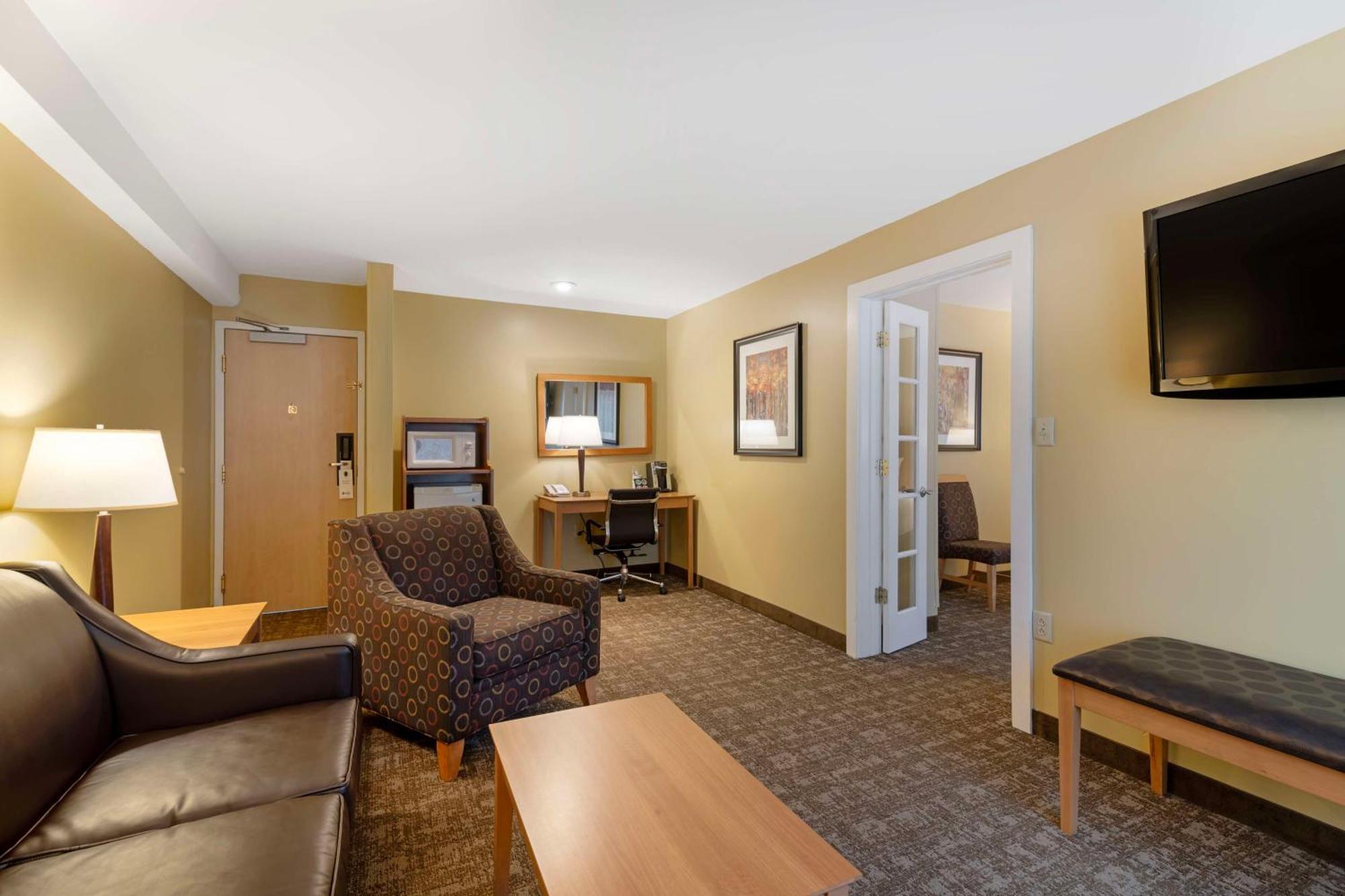 Best Western Plus Windjammer Inn & Conference Center Burlington Eksteriør billede