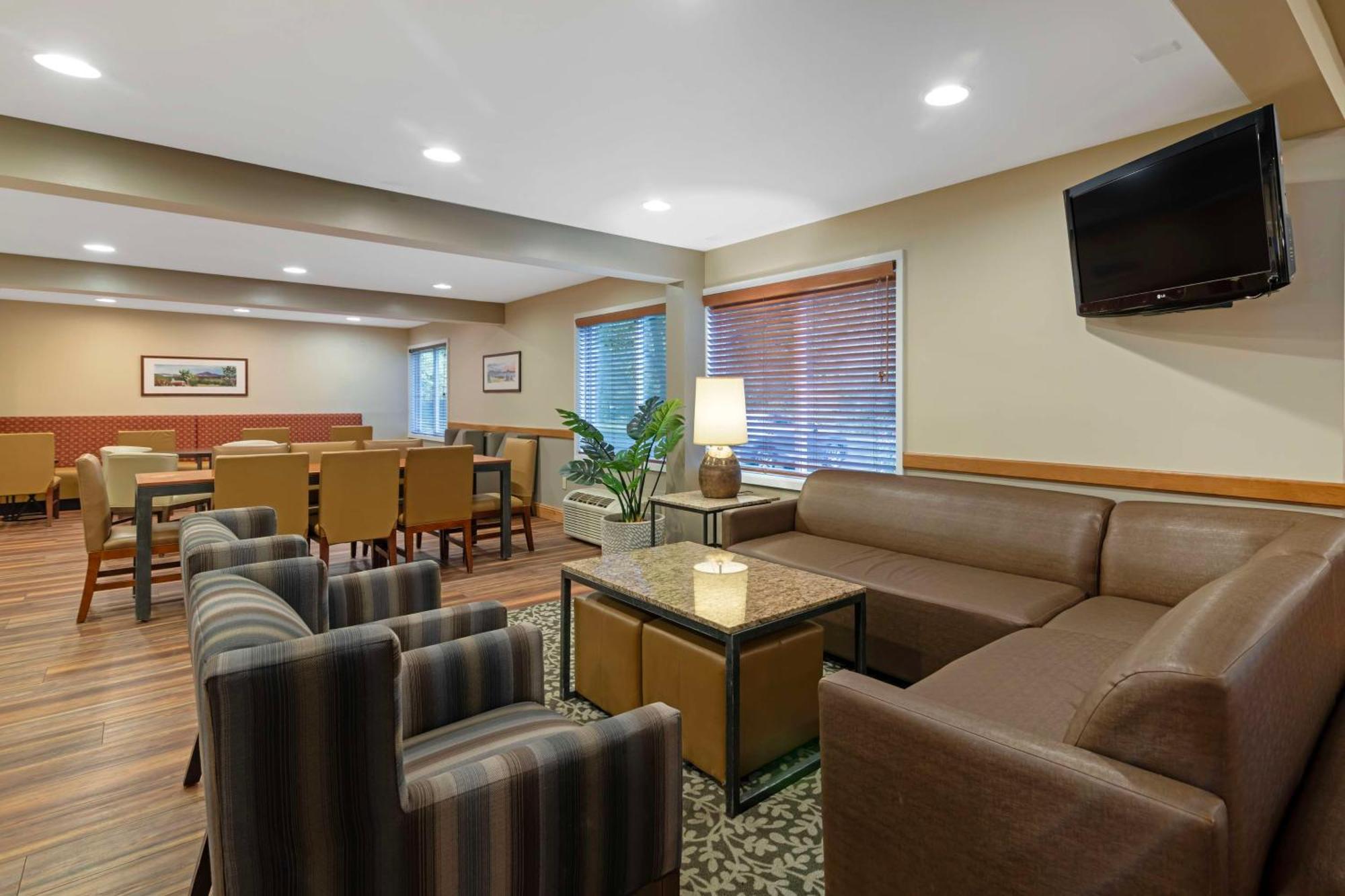 Best Western Plus Windjammer Inn & Conference Center Burlington Eksteriør billede
