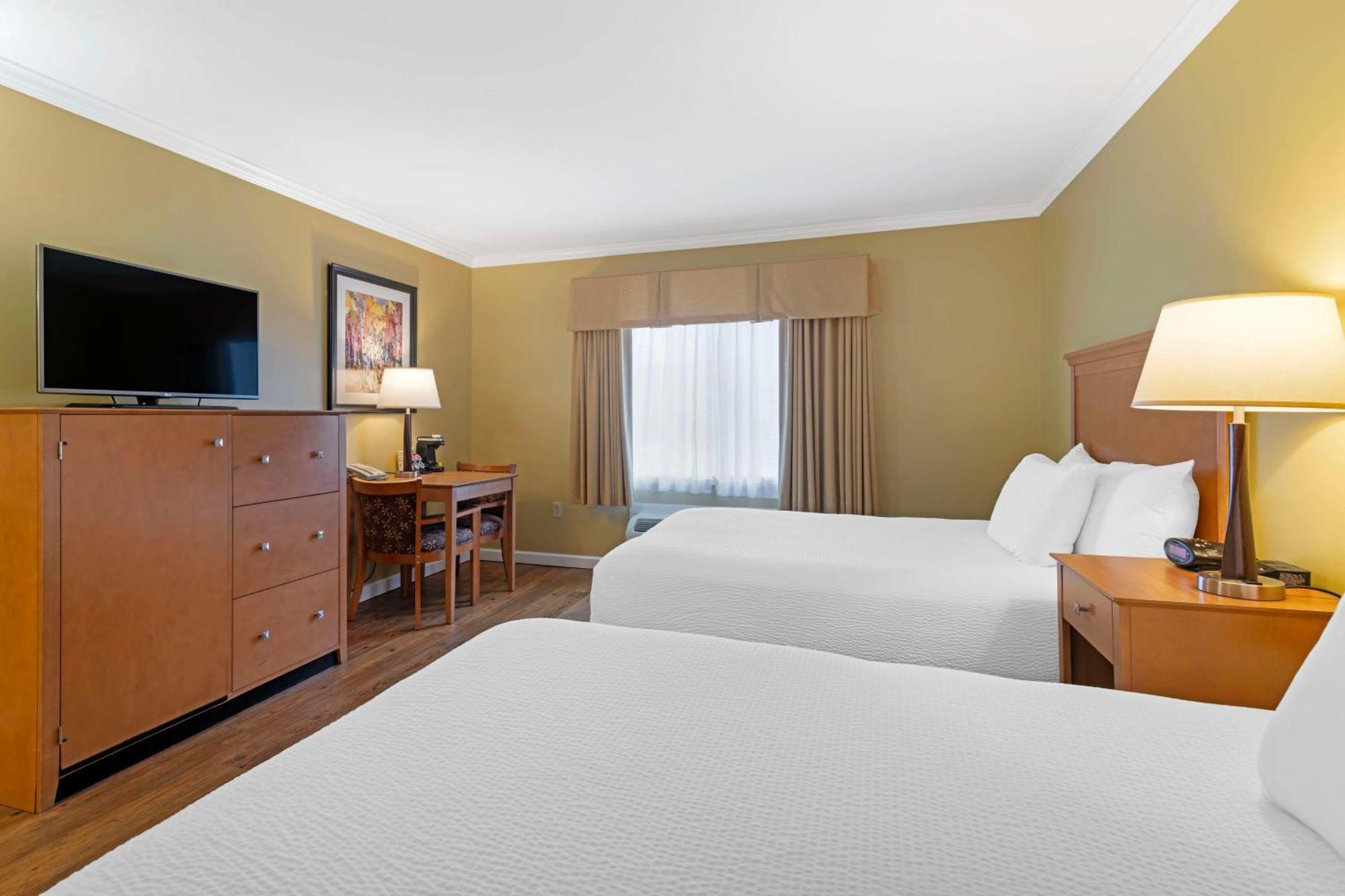Best Western Plus Windjammer Inn & Conference Center Burlington Eksteriør billede