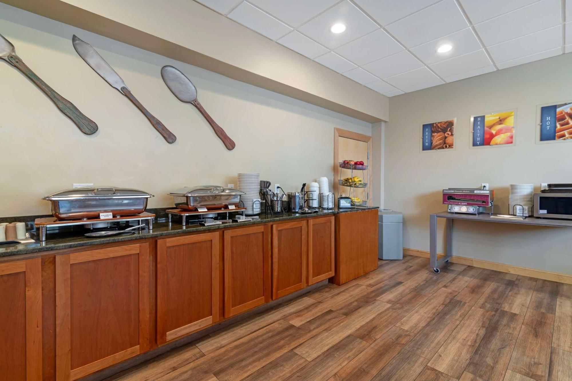 Best Western Plus Windjammer Inn & Conference Center Burlington Eksteriør billede