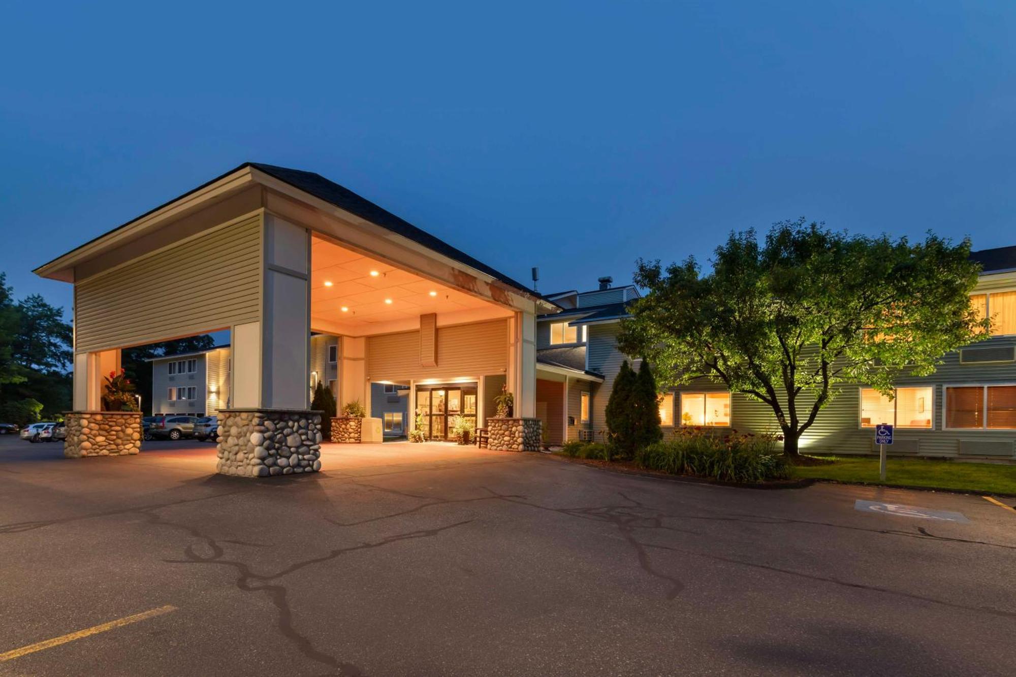 Best Western Plus Windjammer Inn & Conference Center Burlington Eksteriør billede